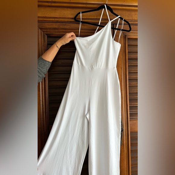 Susana Monaco Jumpsuit White One-Shoulder Strappy Stretch Jersey Size large NWT - Picture 2 of 6
